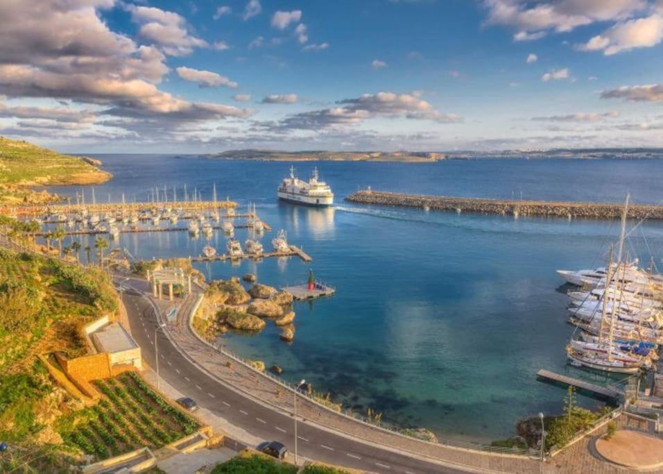 Apartamento Seafront Penthouse With Terrace In Xlendi, Gozo Exterior foto